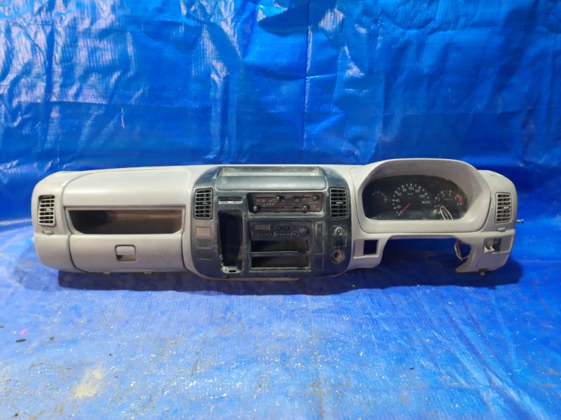 Торпедо Toyota Dyna LY280 (б/у) Торпедо Toyota Dyna LY280 (б/у)