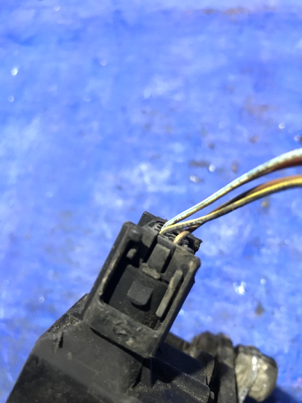 Датчик уровня кузова задний правый S500 W220 Датчик уровня кузова задний правый S500 W220