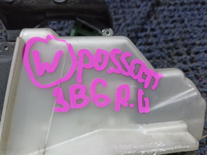Замок двери задний левый PASSAT 3B6