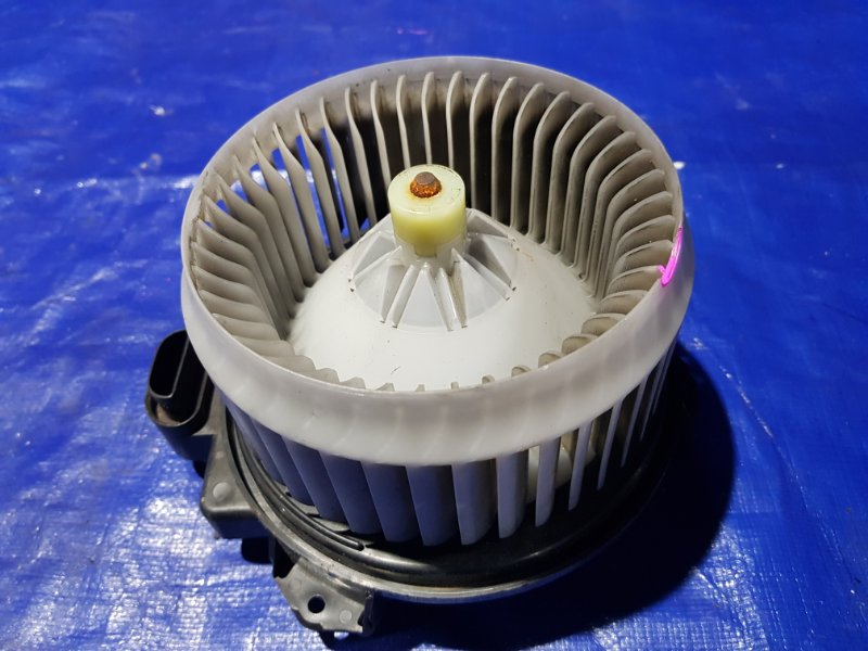 Мотор печки TOYOTA BB QNC20 272700-3020 контрактная
