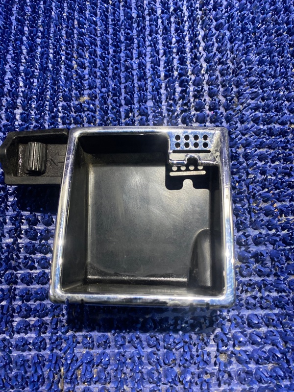 Пепельница MERCEDES-BENZ CLS-CLASS C219 A2118100428 контрактная