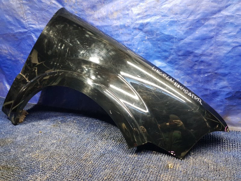 Крыло переднее правое LINCOLN NAVIGATOR U228