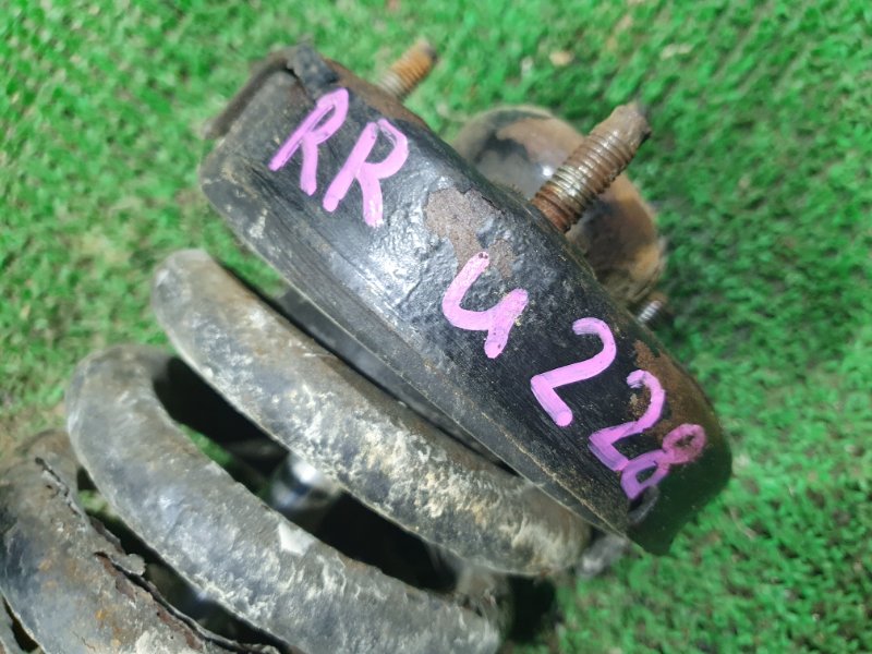 Стойка передняя правая NAVIGATOR U228