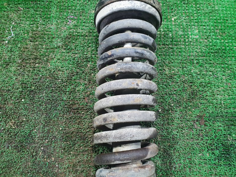 Стойка передняя правая NAVIGATOR U228