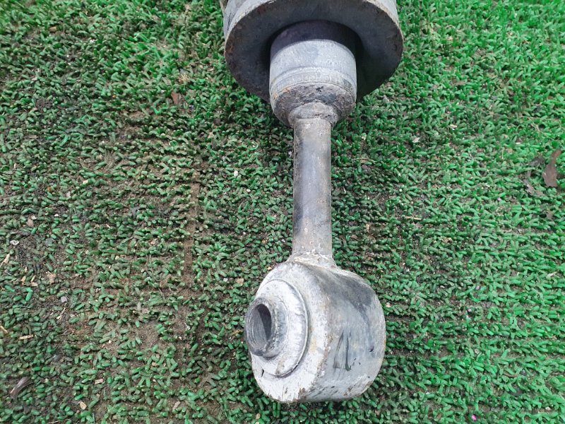 Стойка передняя правая NAVIGATOR U228