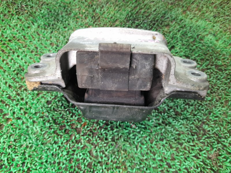 Подушка двигателя левая GOLF 1K1 CAXA