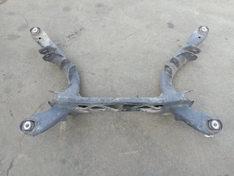 Запчасть Балка подвески  задняя AUDI A4  Контрактный  Следы эксплуатации и коррозии. Внимательно оценивайте по фото.