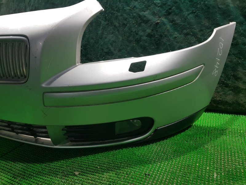 Бампер передний VOLVO V50 MW38
