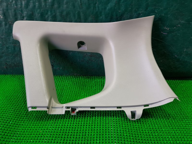 Обшивка багажника задняя правая HONDA FIT GD4 84130-SAA-003 контрактная