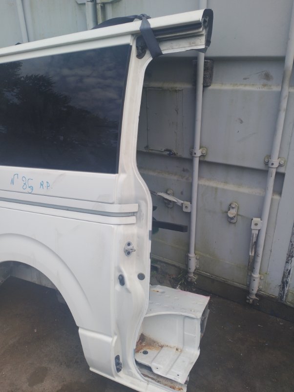Крыло заднее правое HIACE 2005 KDH205V 2KDFTV