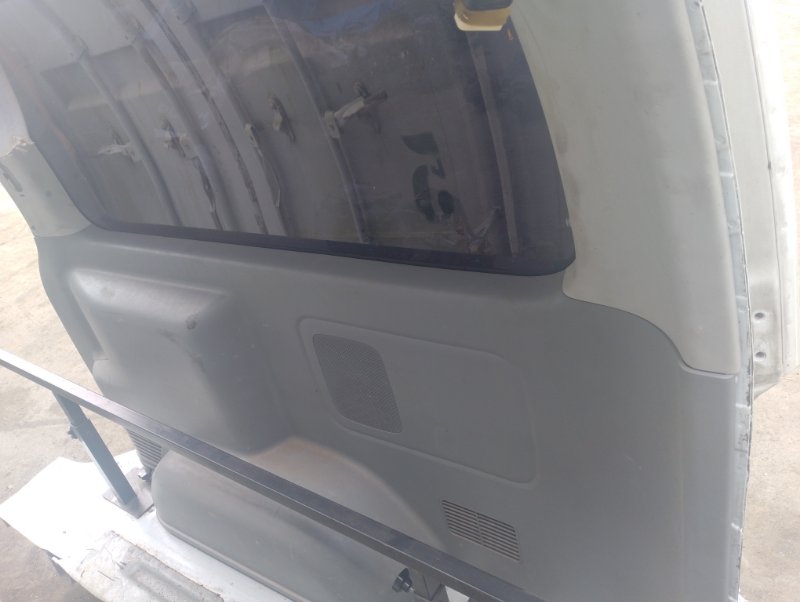 Крыло заднее правое HIACE 2005 KDH205V 2KDFTV