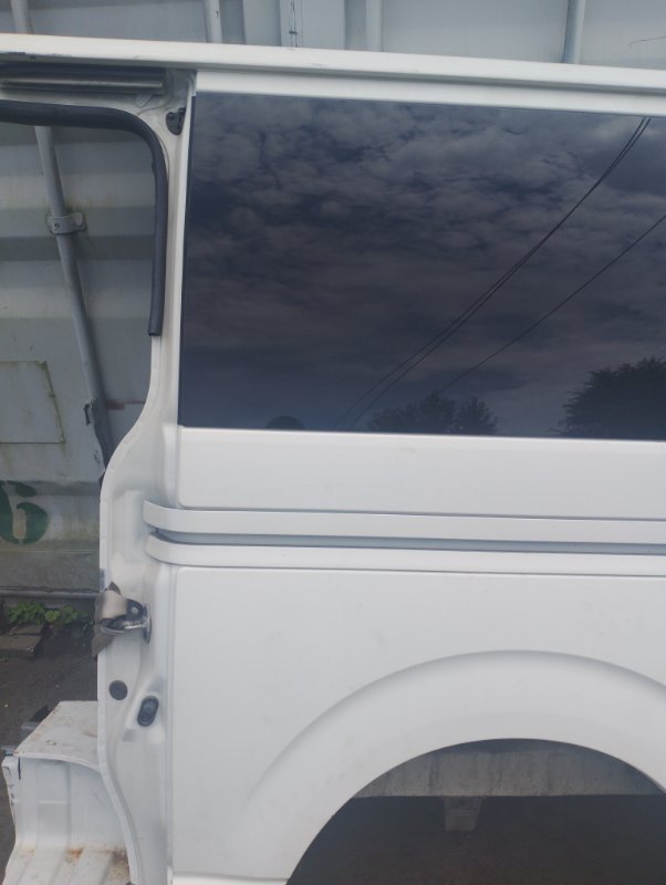Крыло заднее левое HIACE 2005 KDH205V 2KDFTV