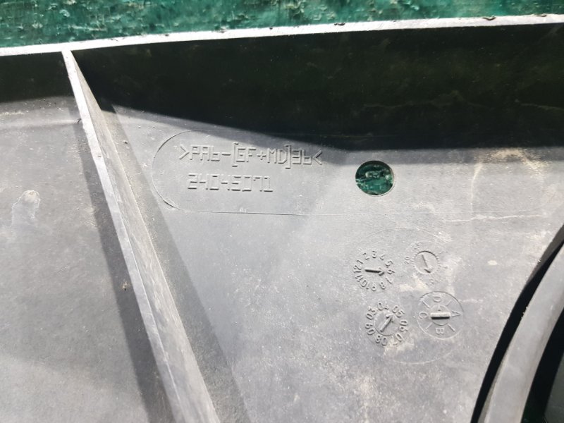 Диффузор радиатора CHRYSLER 300C LE Диффузор радиатора CHRYSLER 300C LE