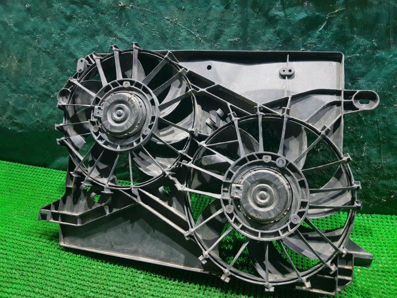 Диффузор радиатора 300C LE Диффузор радиатора 300C LE