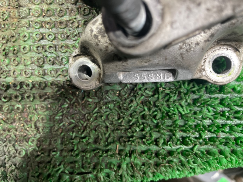 Подушка двигателя левая STREAM RN7 R18A