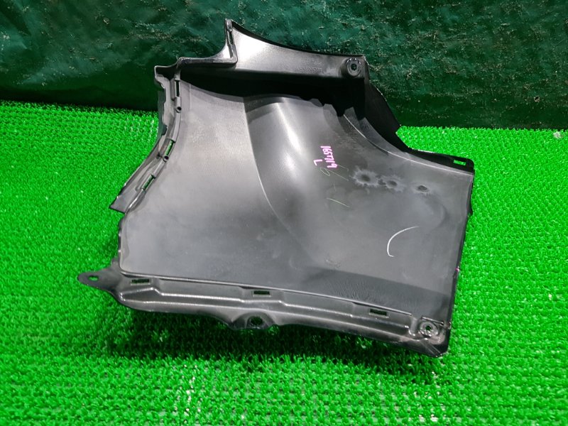 Клык бампера задний левый VEZEL RU4