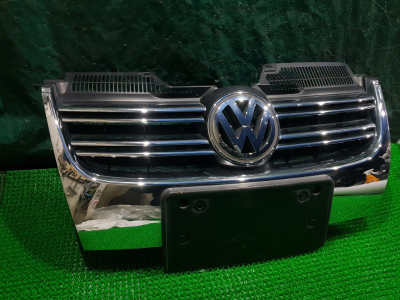 Решетка радиатора VOLKSWAGEN GOLF 1K5