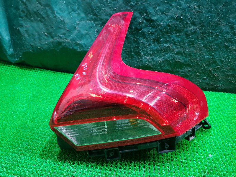 Запчасть стоп-сигнал задний правый VOLVO V40 MV 31395479 контрактная Стоп-сигнал задний правый VOLVO V40 MV 31395479 контрактная