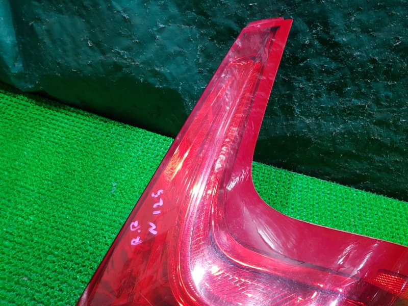 Стоп-сигнал задний правый V40 MV Стоп-сигнал задний правый V40 MV