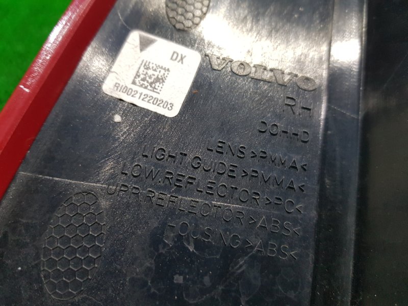 Стоп-сигнал задний правый V40 MV Стоп-сигнал задний правый V40 MV