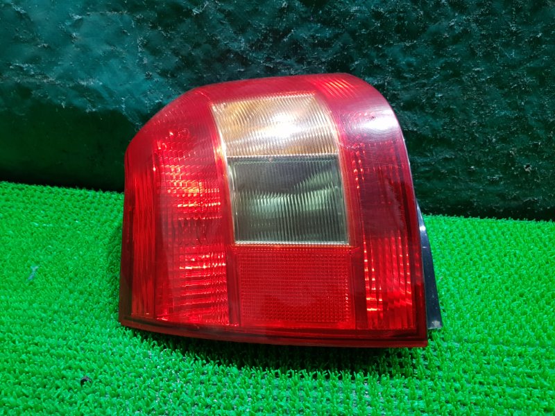 Стоп-сигнал задний левый TOYOTA COROLLA RUNX NZE124 контрактная