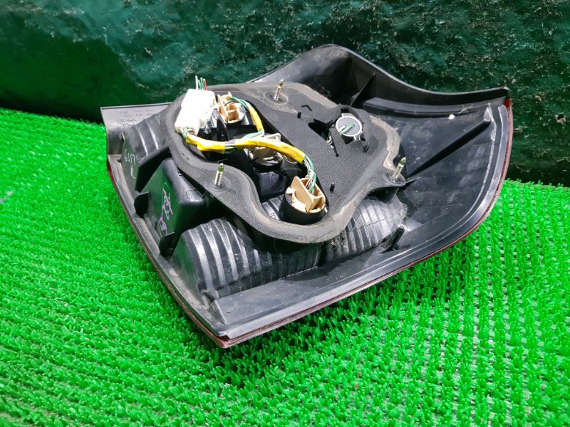 Стоп-сигнал задний левый COROLLA RUNX NZE124