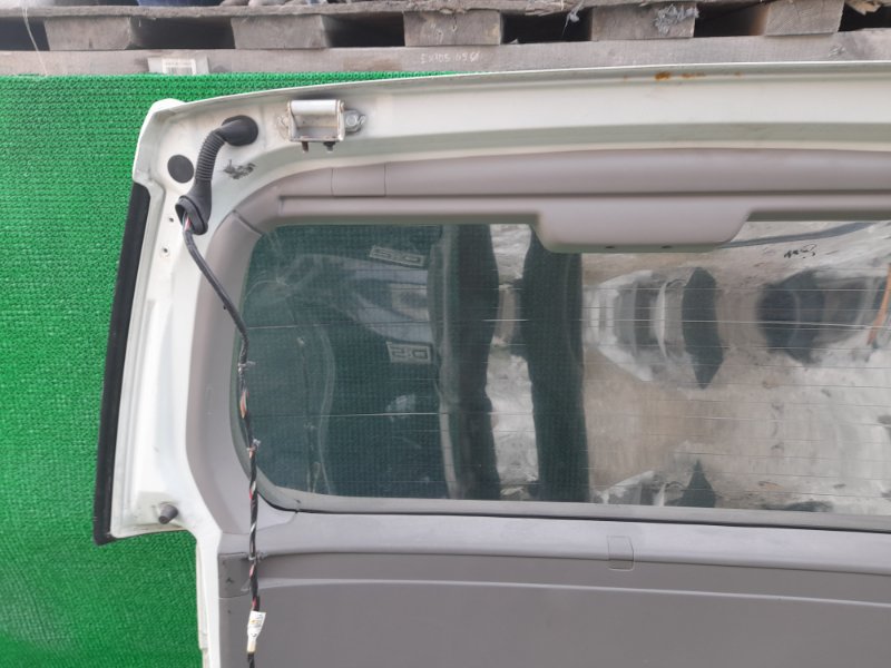 Дверь 5-я ELGRAND 2001.10 ATWE50 ZD30DDTI