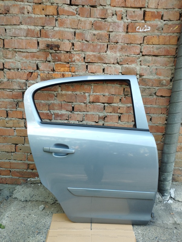 Дверь Opel Corsa Z14XEP 2007 задняя правая (б/у)