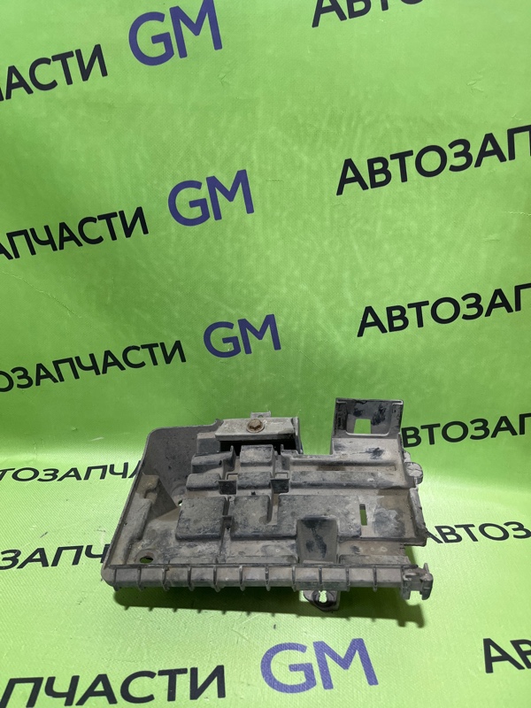 Крепление аккумулятора Opel Meriva Z16XEP 2008 (б/у)
