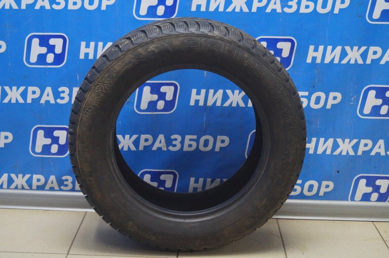 Шина зимняя R16 (б/у) Шина зимняя R16 (б/у)