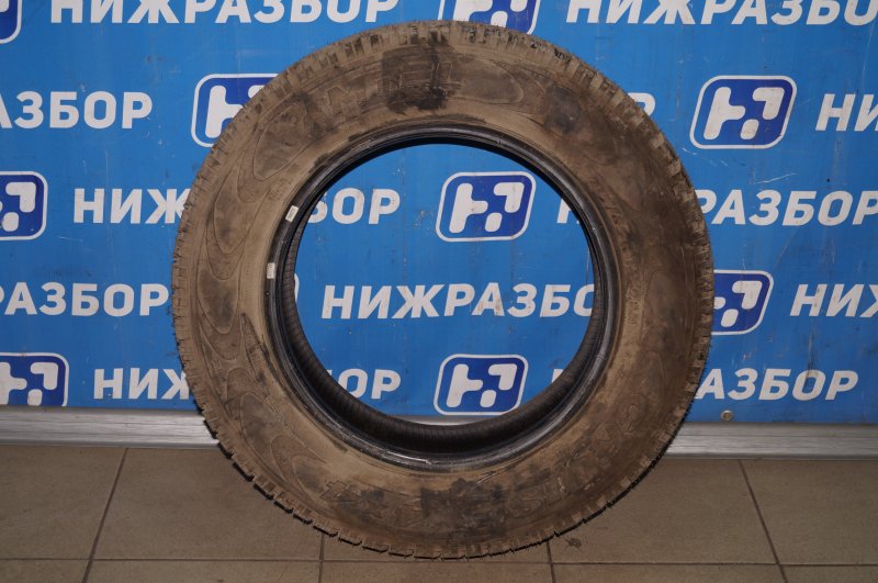Шина зимняя (б/у) Шина зимняя (б/у)