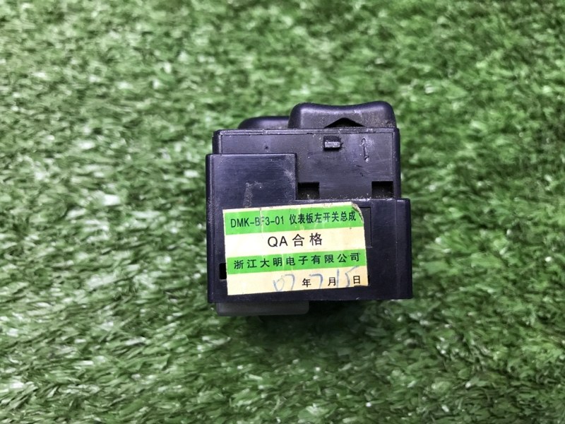 Переключатель регулировки зеркал F3R 2008 1.5 DA4G15 Переключатель регулировки зеркал F3R 2008 1.5 DA4G15