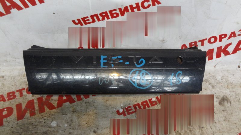 Вставка Toyota Vista SV30 Вставка Toyota Vista SV30