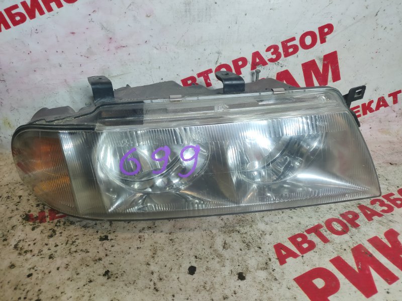 Фара Mitsubishi Diamante F31A правая