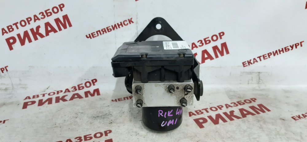 Блок abs Toyota Tundra 2UZ Блок abs Toyota Tundra 2UZ