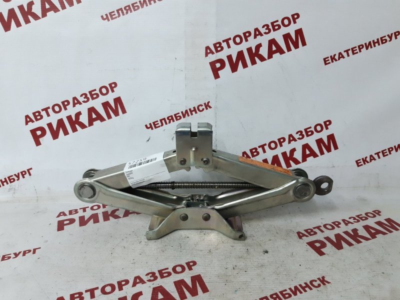 Домкрат Nissan Домкрат Nissan