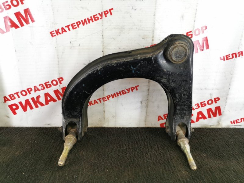 Рычаг Mitsubishi Diamante F31A передний правый