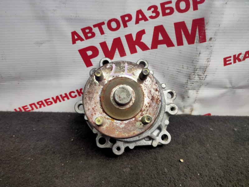Помпа Toyota 2LTE Помпа Toyota 2LTE