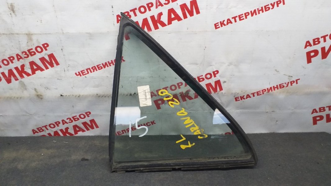 Стекло двери Toyota Carina AT211 заднее левое