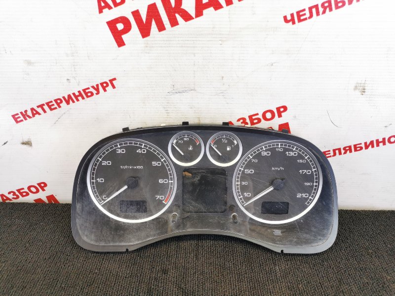 Панель приборов Peugeot 307 Панель приборов Peugeot 307