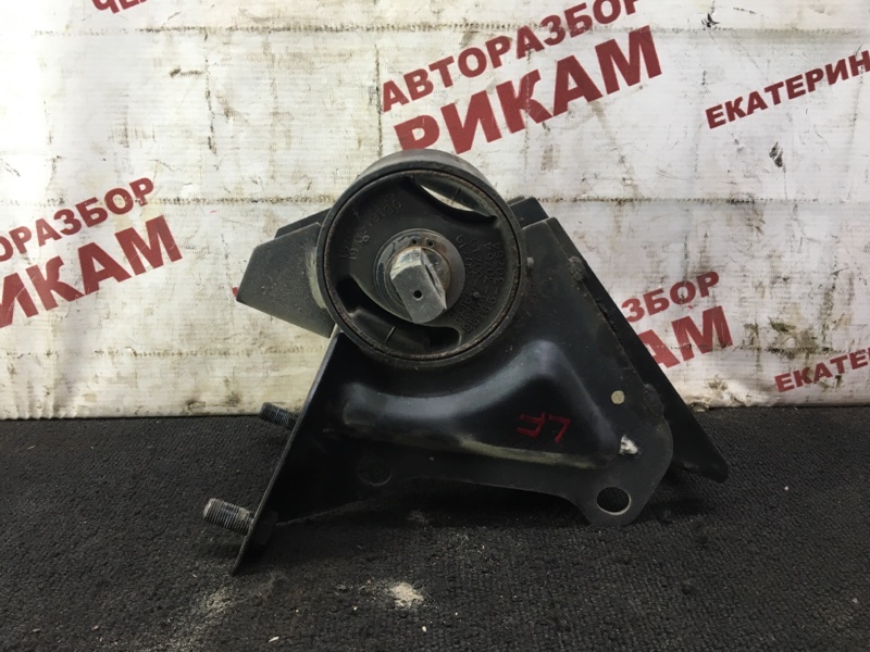 Подушка кабины Nissan Diesel MK25A FE6 левая