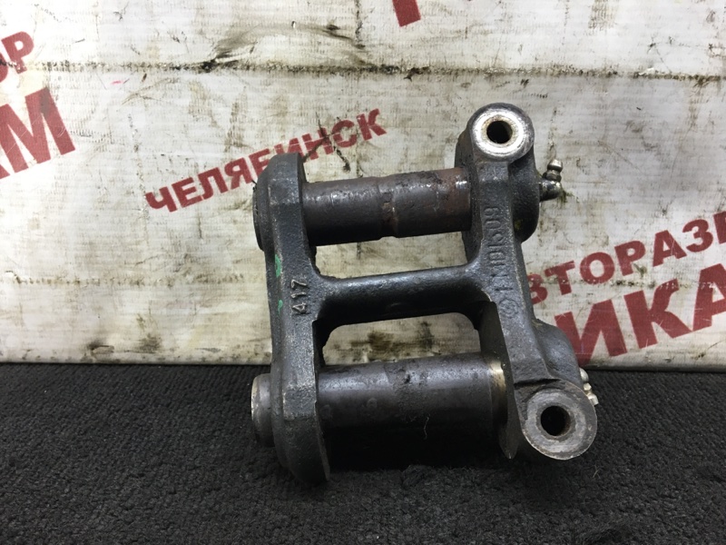 Серьга рессоры Nissan Diesel MK25A FE6 передняя левая