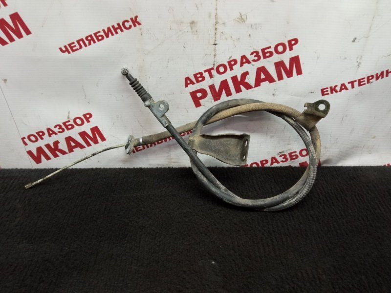 Трос ручника Nissan Serena TNC24 QR20DE 2003 левый