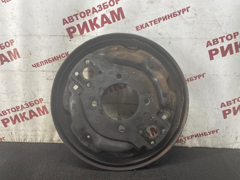 Щит тормозной Mitsubishi Canter FE70DB 4M50 задний правый