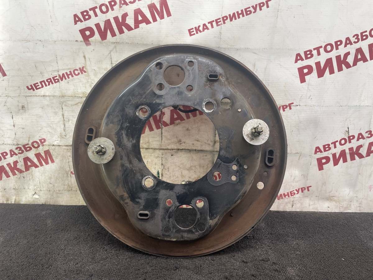 Щит тормозной передний правый NISSAN DIESEL MK36A J07E контрактная