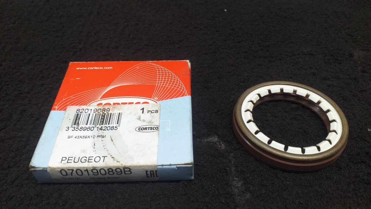 Сальник привода FIAT DUCATO 230 07019089B контрактная