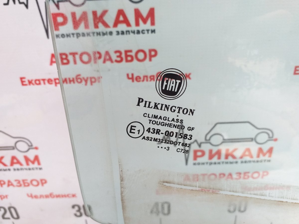 Стекло двери переднее правое PUNTO 2013 199 350A1000