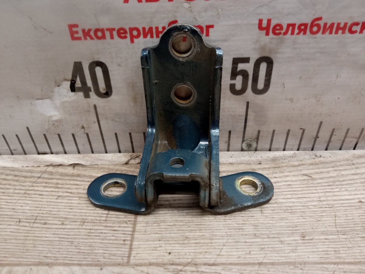 Петля дверная задняя правая HYUNDAI SONATA NF G4KC Петля дверная задняя правая HYUNDAI SONATA NF G4KC