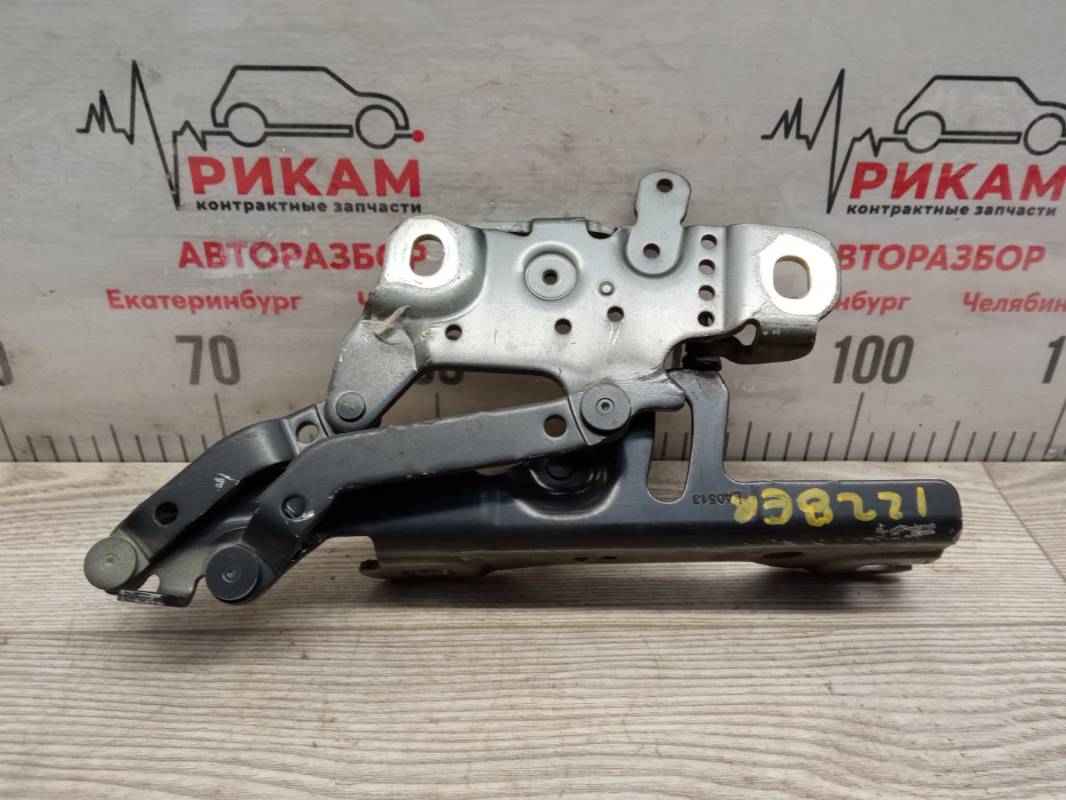 Петля капота левая BMW 3-Series 2013 F30 N20B20 41617286343 контрактная