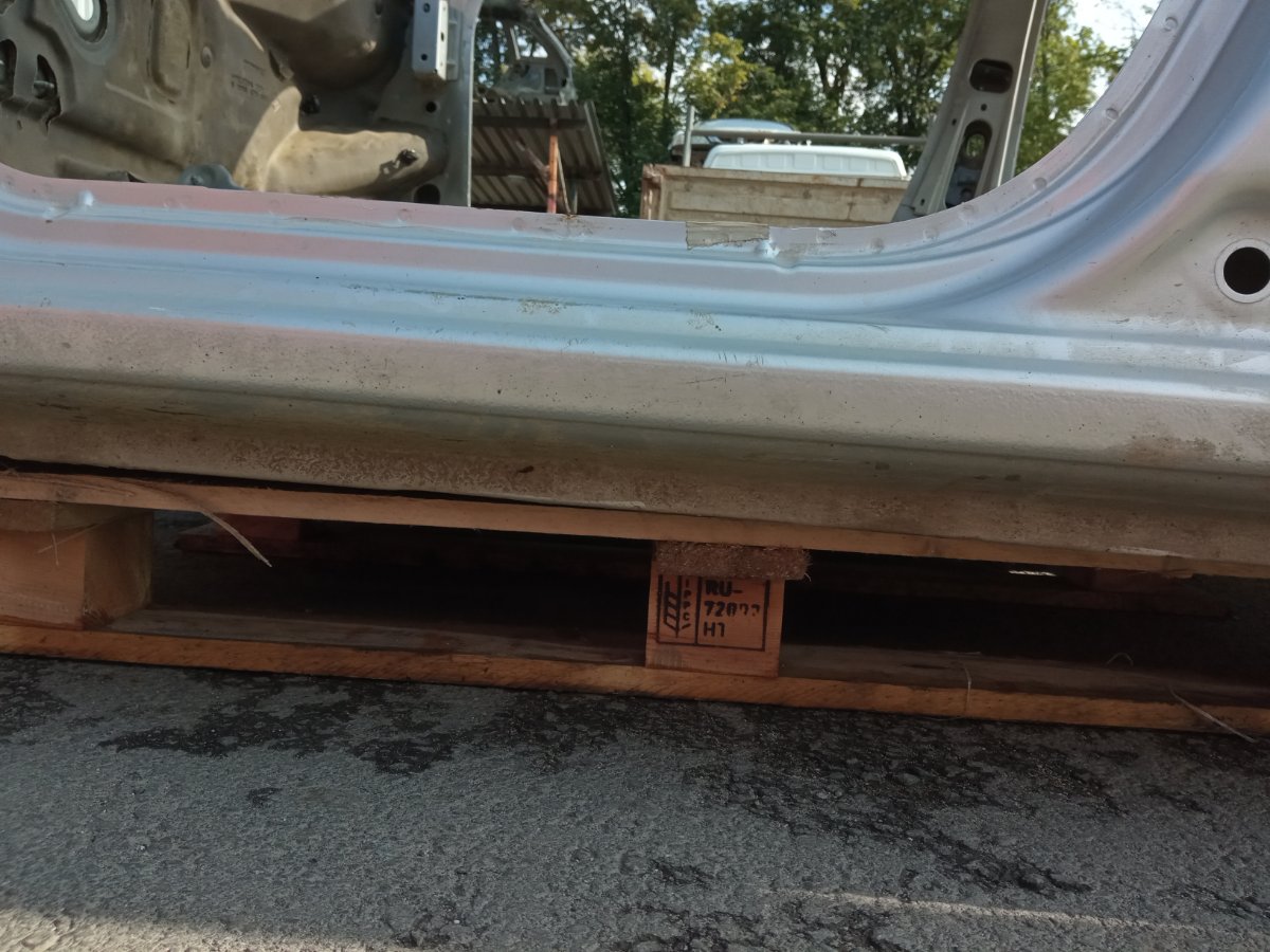 Порог кузова левый SANDERO 2013 BS12 K7J